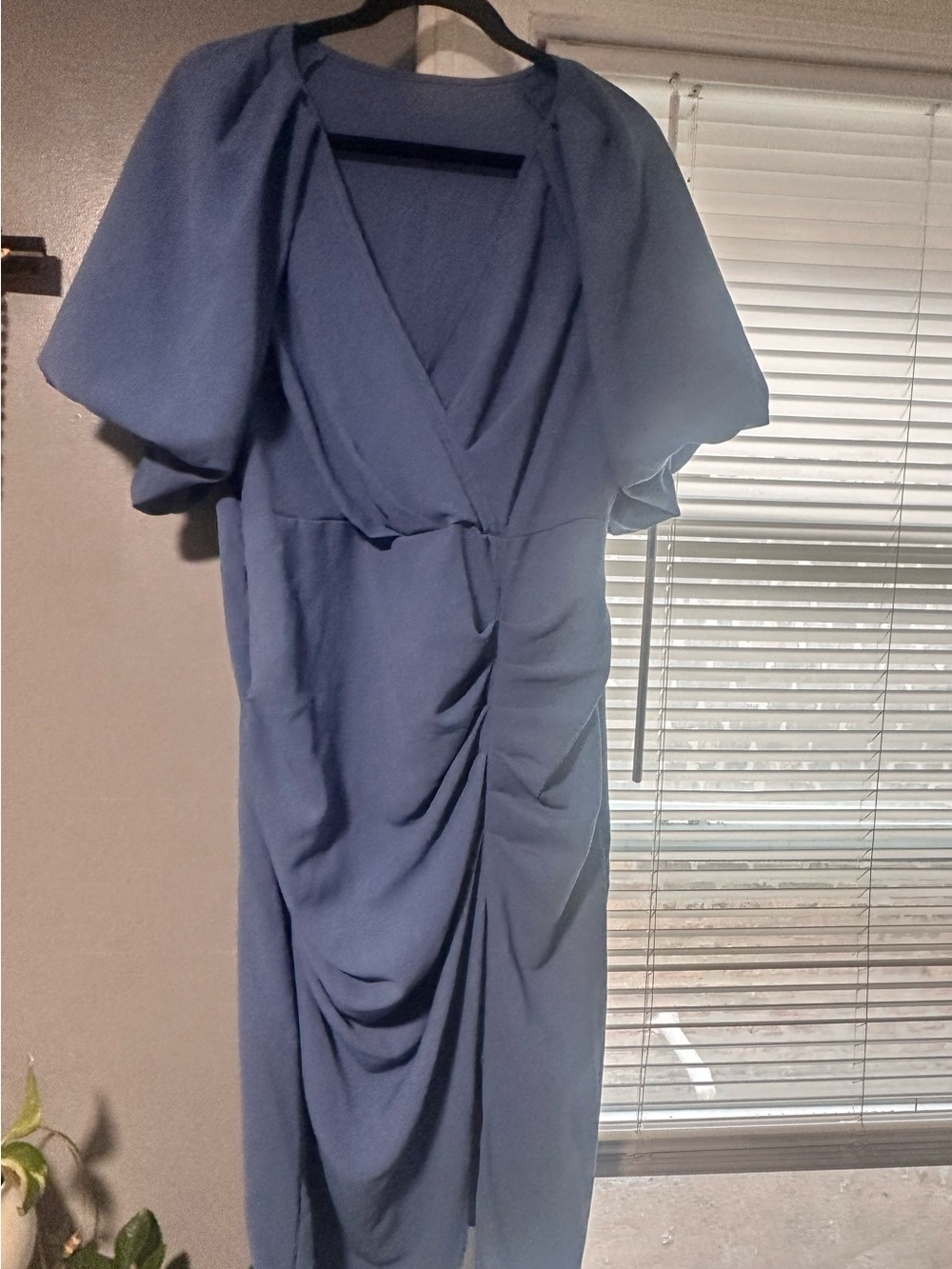 Elegant Blue V-Neck Ruched Midi Dress